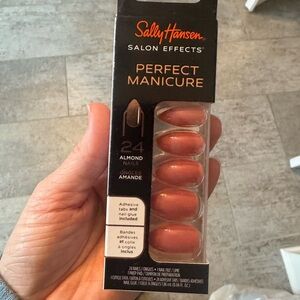 New Sally Hansen almond shaped fake adhesive nails